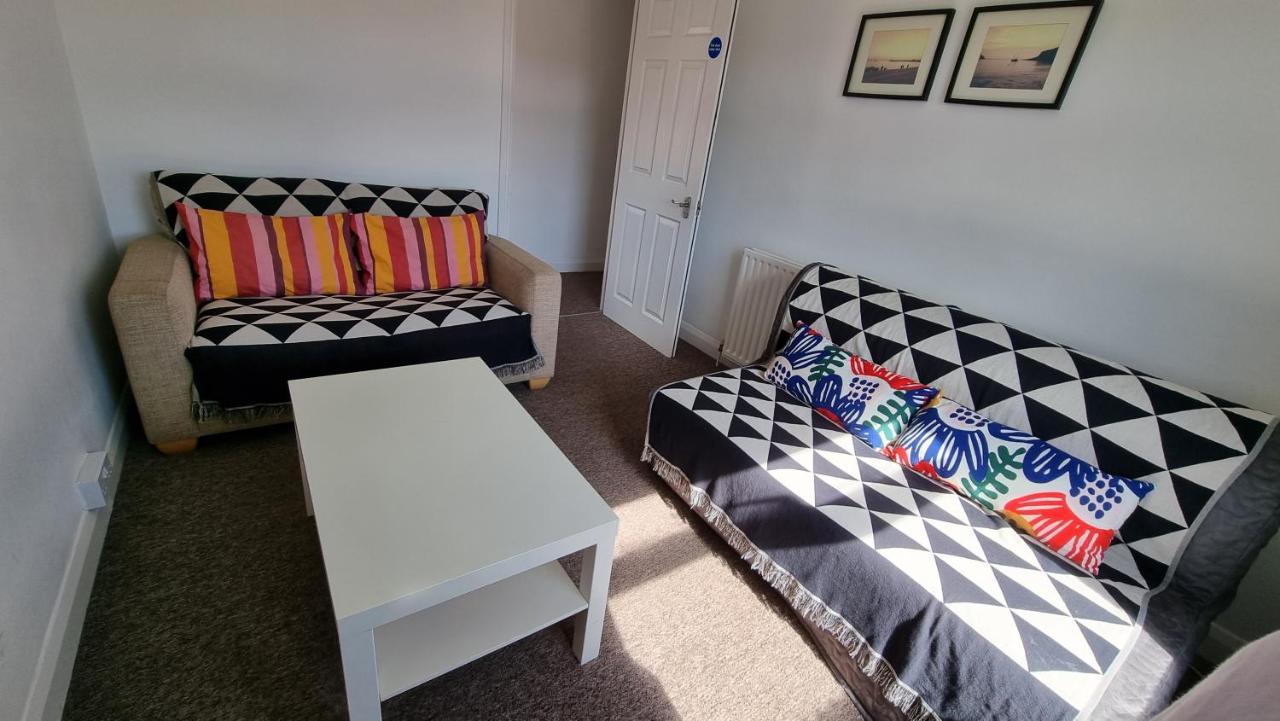 Beachcomber Holiday Apartments Суонидж Екстериор снимка