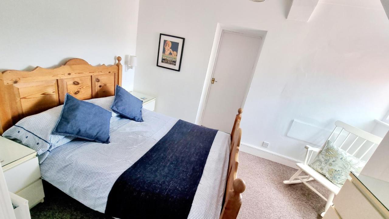 Beachcomber Holiday Apartments Суонидж Екстериор снимка
